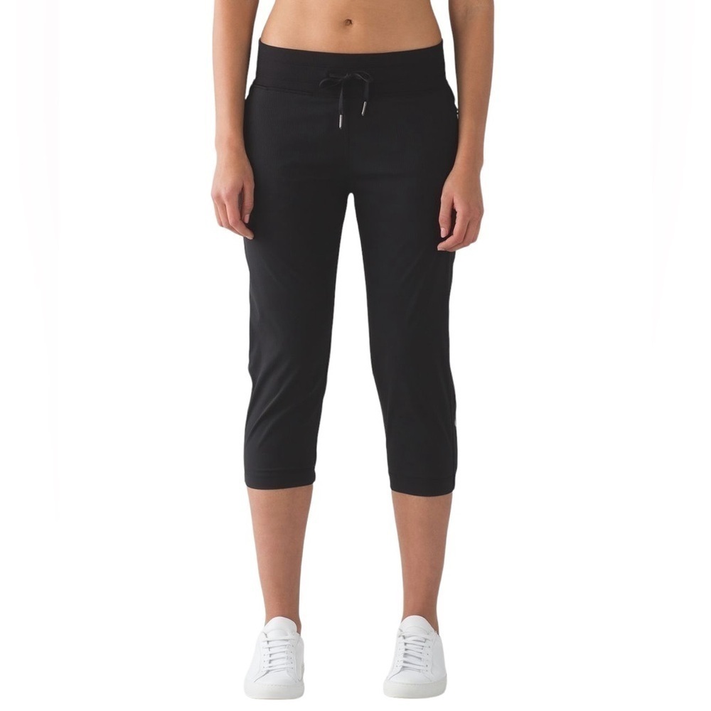 Lululemon Dance Studio Crop II Pants Size 2 Black